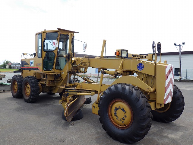 MITSUBISHI MG430E ★ Road Equipment ★ CAB, Scarifer, Blade(3,710mm), A/C, 48,800km
