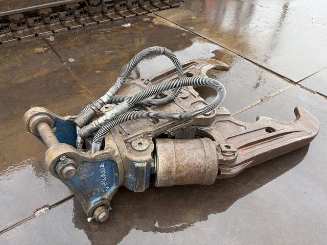 OKADA TS-W620V ★ Parts & Attachment ★ Not checked operation & availability of missing parts 動作及び欠品の有無未確認