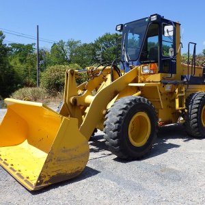 KOMATSU WA200-1 ★ Loader(Crawled/Wheeled) ★ CAB, BKT, Piping - Image 1